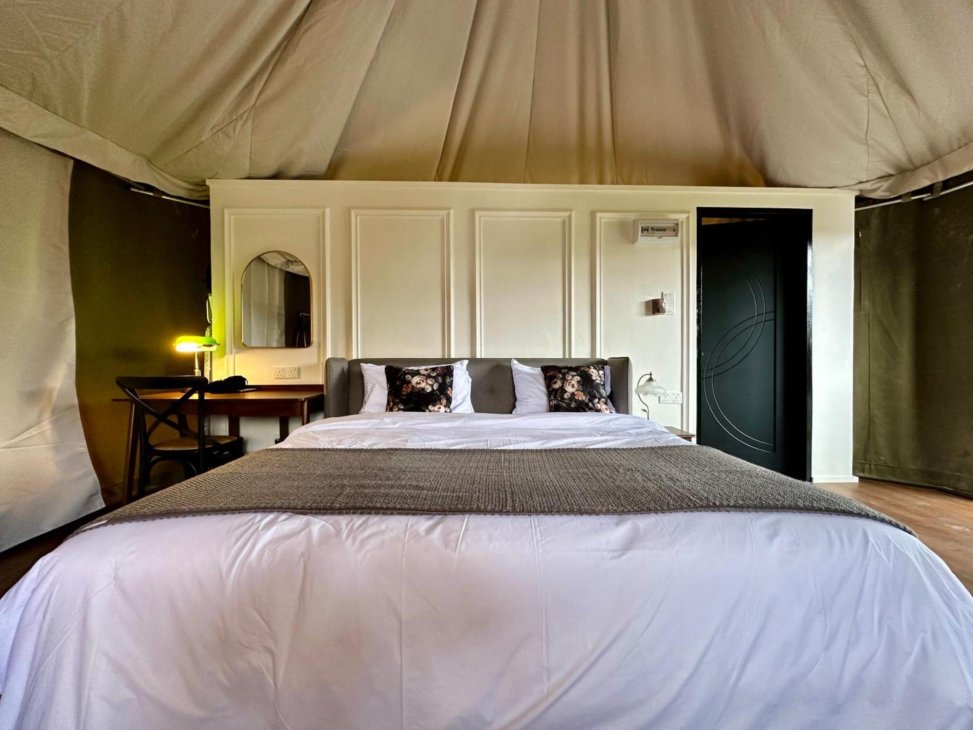 Luxury tent Kmah@somermansion *